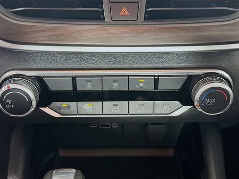 Used 2024 Nissan Altima 2.5 SV image 22