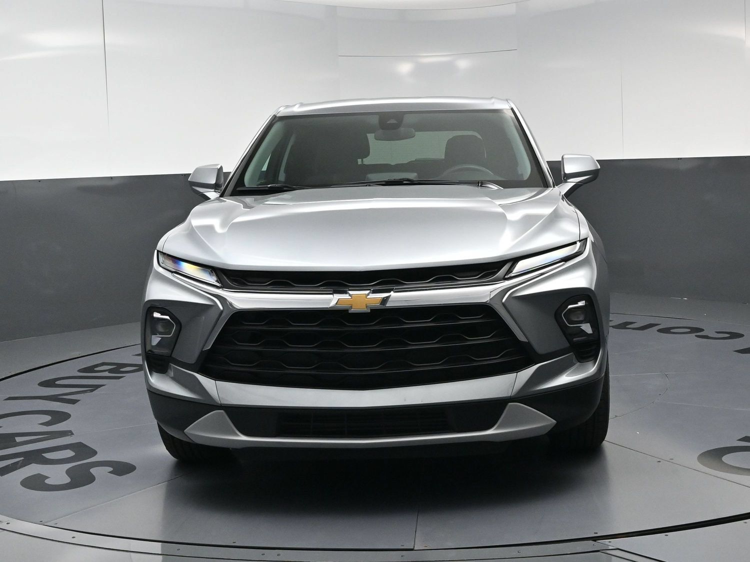Used 2026 Chevrolet Blazer LT FWD image 3
