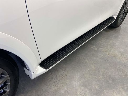 Used 2024 INFINITI QX80 Sensory w/ All-Season Package image 9