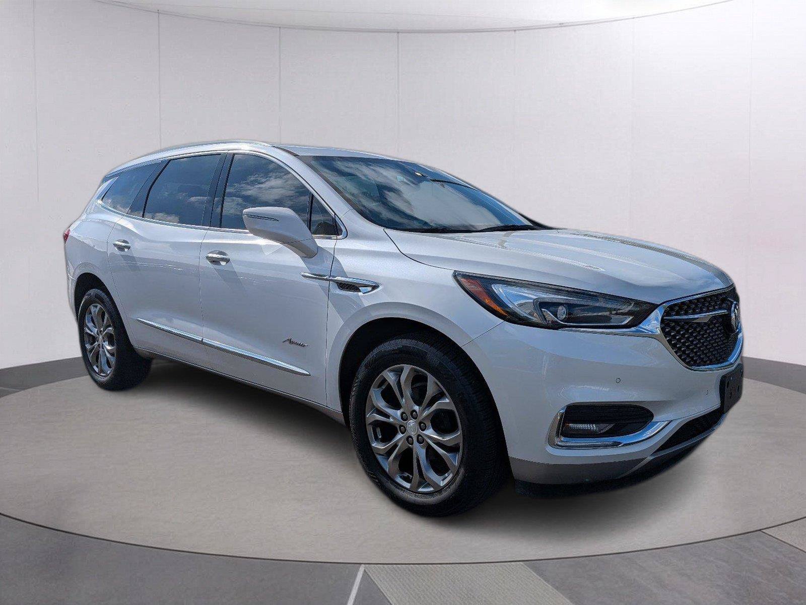Used 2018 Buick Enclave Avenir w/ Avenir Technology Package FWD image 9