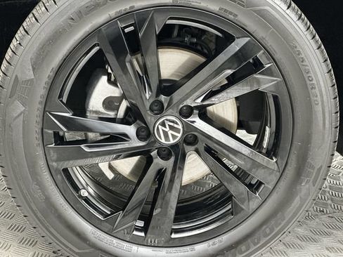 Certified 2026 Volkswagen Atlas Cross Sport SEL R-Line AWD/4WD image 11