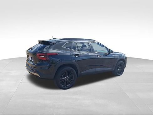 Used 2026 Chevrolet Trax ACTIV image 7