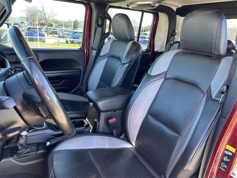 Used 2021 Jeep Gladiator Willys image 25