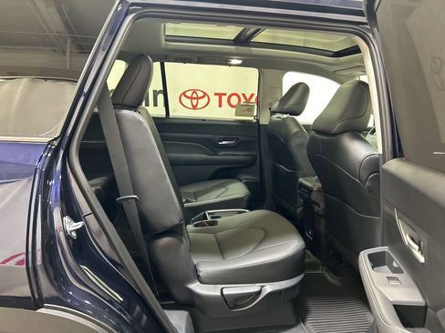 Used 2026 Toyota Grand Highlander AWD image 14