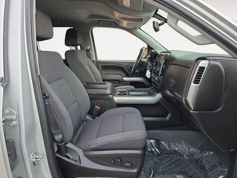 Used 2018 Chevrolet Silverado 1500 LT w/ All Star Edition image 15