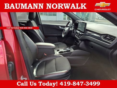 Used 2024 Ford Escape ST-Line w/ Tech Pack #1 AWD/4WD image 15