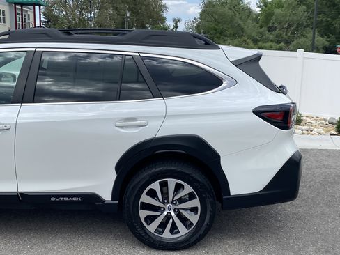 Certified 2024 Subaru Outback Premium w/ Popular Package #1A AWD/4WD image 4