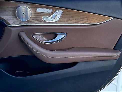 Used 2018 Mercedes-Benz E 300 E 300 image 22