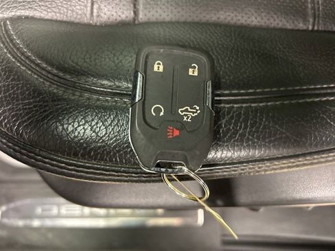 Used 2022 GMC Sierra 3500 Denali w/ Denali Ultimate Package image 29