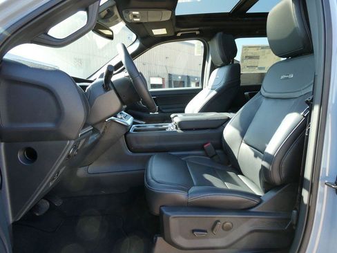 New 2027 Ford Expedition Platinum w/ Stealth Performance Package AWD/4WD image 22