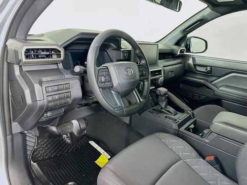 Used 2025 Toyota Tacoma SR image 9