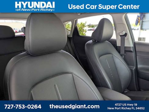 Used 2024 Hyundai Kona Limited FWD image 6