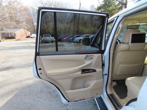 Used 2013 Lexus LX 570 4WD image 14