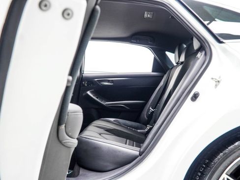 Used 2020 Toyota Avalon Touring w/ All Weather Liner Package FWD image 40