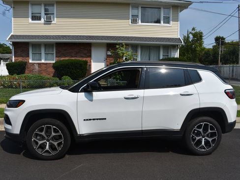Used 2026 Jeep Compass Limited AWD/4WD image 7