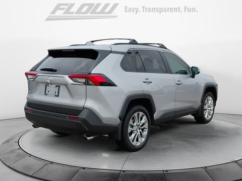 Used 2025 Toyota RAV4 XLE Premium FWD image 9
