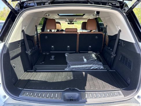 New 2026 Nissan Pathfinder Platinum AWD/4WD image 27