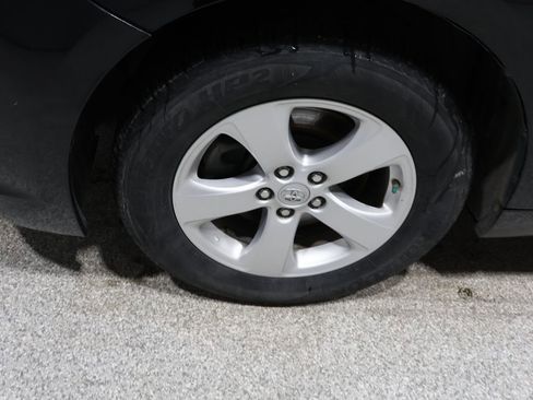 Used 2016 Toyota Sienna LE image 9