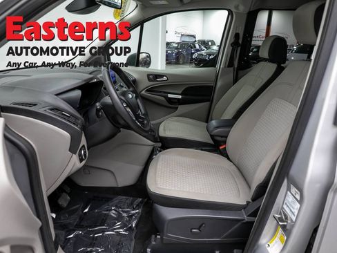 Used 2022 Ford Transit Connect XLT FWD image 13