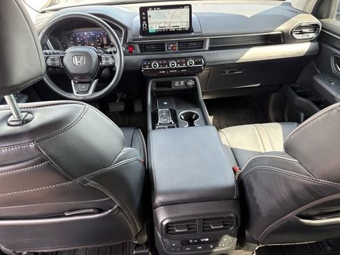 Used 2024 Honda Pilot Elite image 19