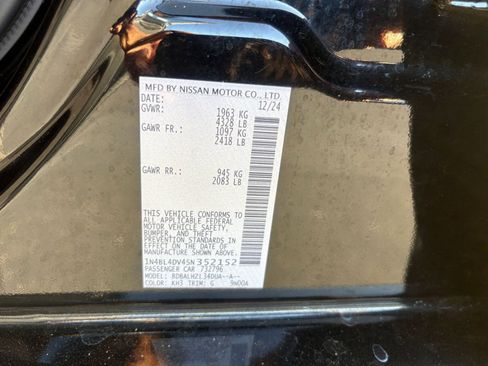 Used 2025 Nissan Altima 2.5 SV FWD image 29