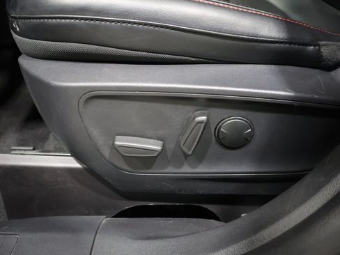 Used 2025 Ford Escape ST-Line AWD/4WD image 9