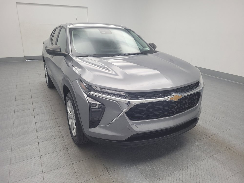 Used 2024 Chevrolet Trax LS w/ Driver Confidence Package FWD image 14
