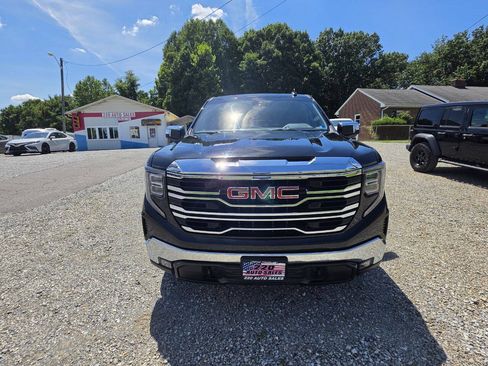 Used 2025 GMC Sierra 1500 SLT AWD/4WD image 2