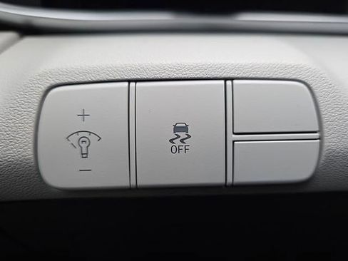 New 2026 Hyundai Elantra Limited image 37