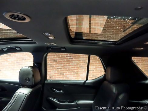 Certified 2023 Chevrolet Traverse RS image 17