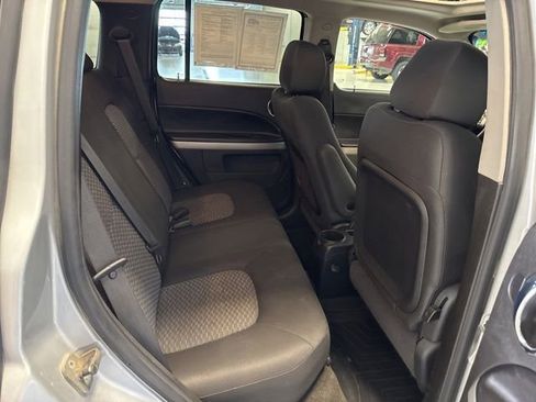 Used 2010 Chevrolet HHR LT w/ LT Preferred Equipment Group FWD image 13
