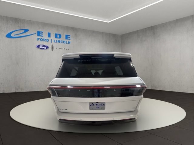 New 2027 Lincoln Navigator L Reserve AWD/4WD image 6
