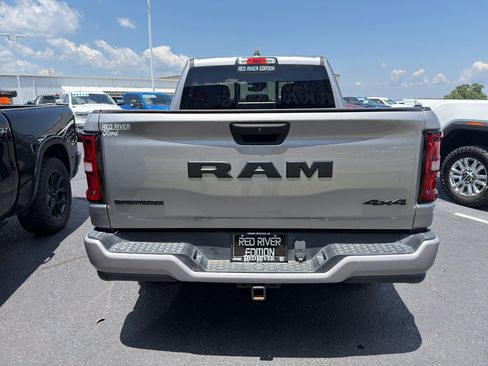 Used 2025 RAM 1500 Big Horn AWD/4WD image 23