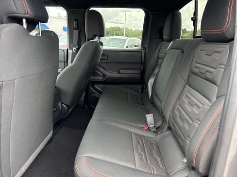Used 2026 Nissan Frontier PRO-4X AWD/4WD image 13
