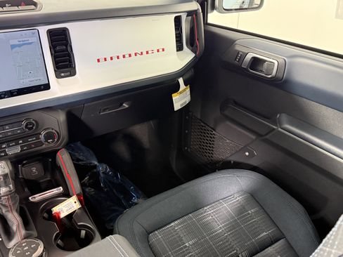 New 2025 Ford Bronco Heritage Edition image 13