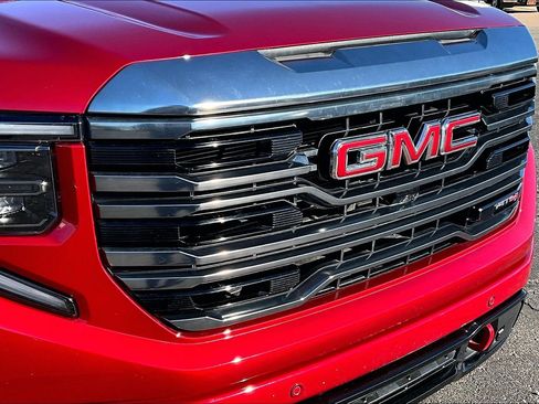 Used 2024 GMC Sierra 1500 AT4 w/ AT4 Premium Package image 31