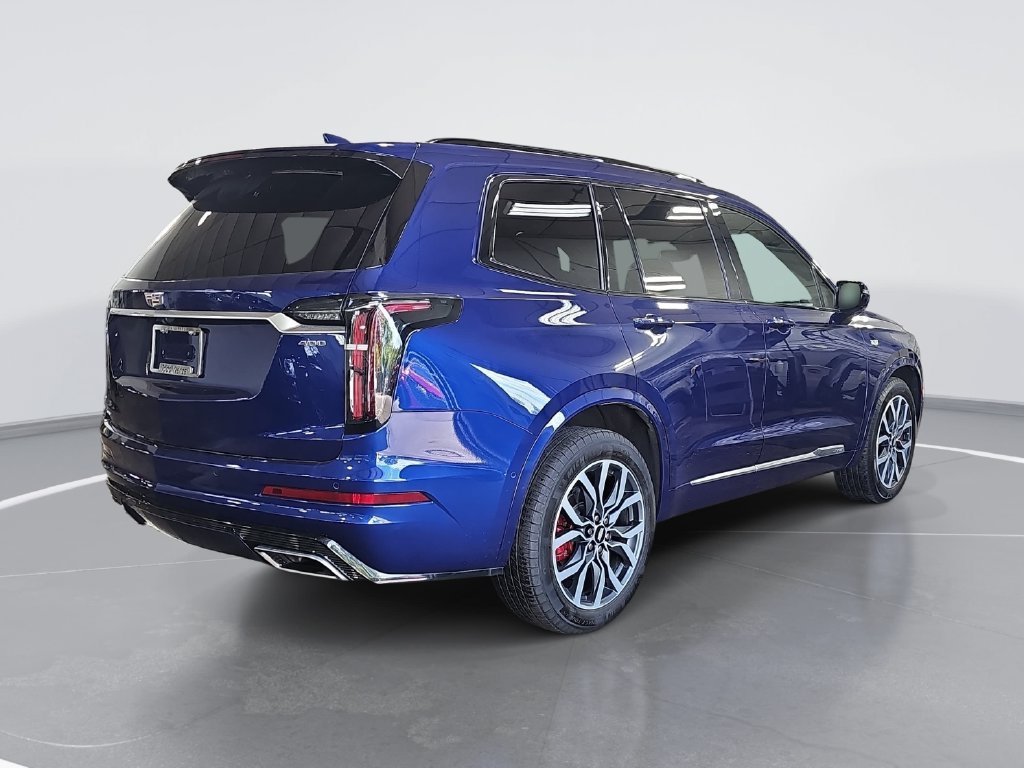 Used 2024 Cadillac XT6 Sport w/ Technology Package AWD/4WD image 3