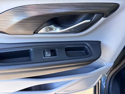 Used 2020 GMC Terrain SLT image 32