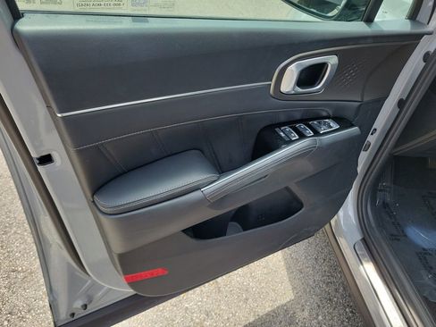 Used 2023 Kia Sorento SX AWD/4WD image 21