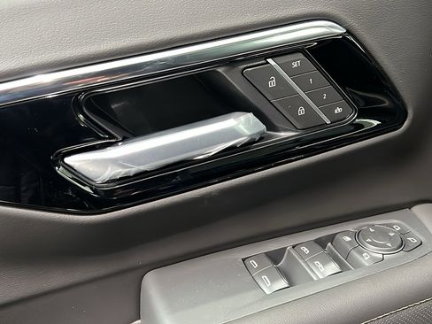 New 2026 Chevrolet Suburban Premier w/ Sun And Tow Package AWD/4WD image 16