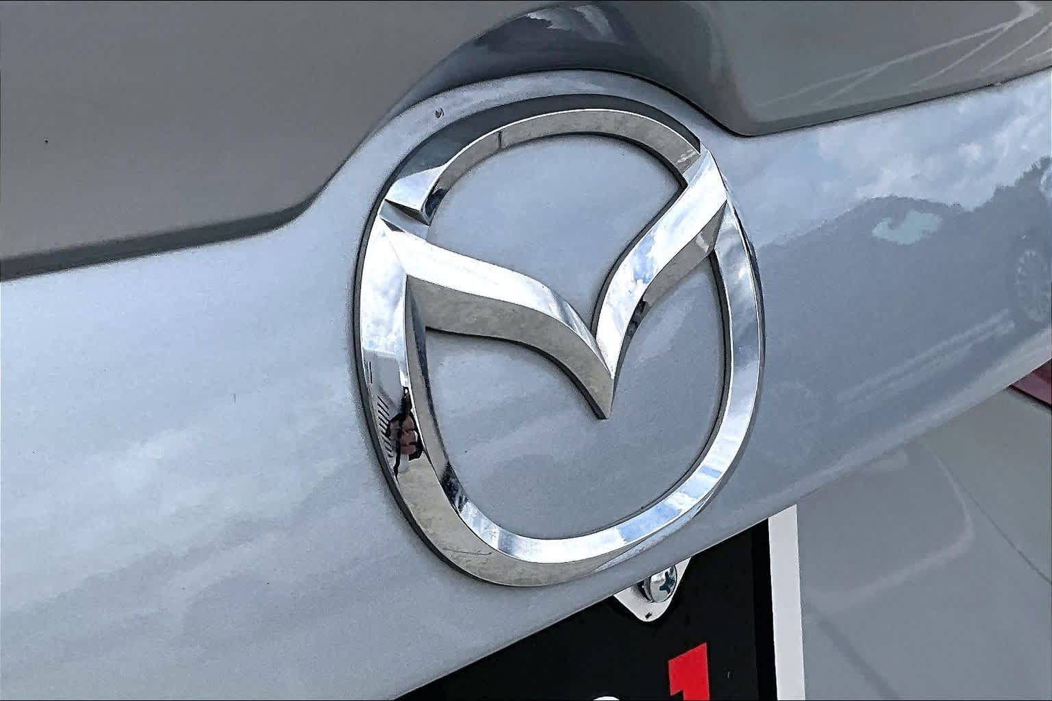 Used 2018 MAZDA MAZDA3 Touring FWD image 31