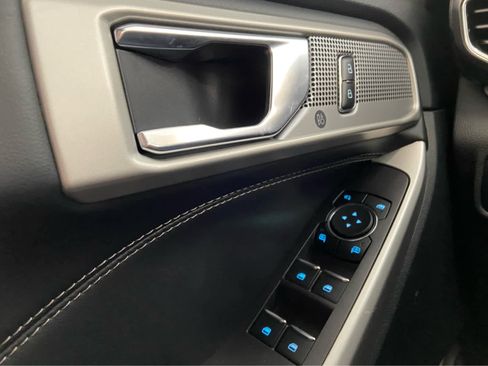 Used 2023 Ford Explorer XLT w/ Equipment Group 202A image 40