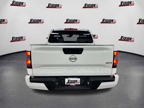 Used 2025 Nissan Frontier SV image 6