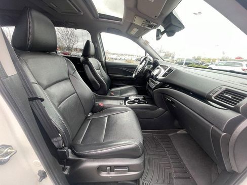 Used 2018 Honda Pilot Elite image 8