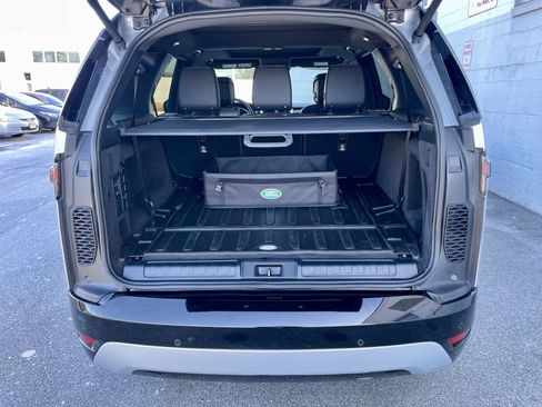 Certified 2024 Land Rover Discovery Dynamic SE image 39