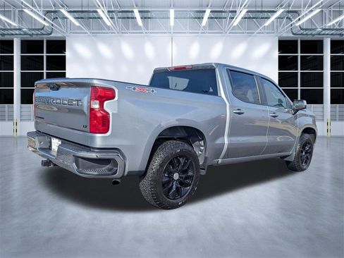 Used 2024 Chevrolet Silverado 1500 LT image 4