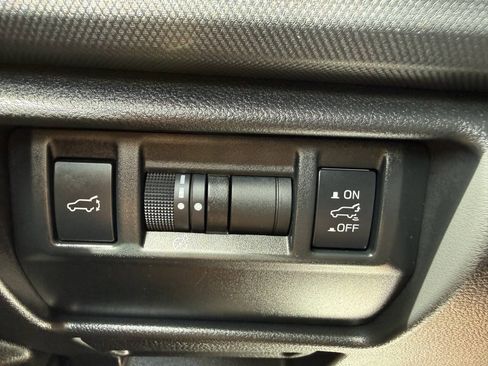Used 2025 Subaru Forester Touring w/ Popular Package - Touring AWD/4WD image 33