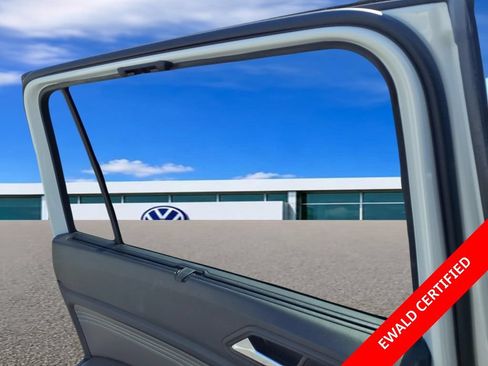 Used 2023 Volkswagen Atlas SE w/ Panoramic Sunroof Package AWD/4WD image 30