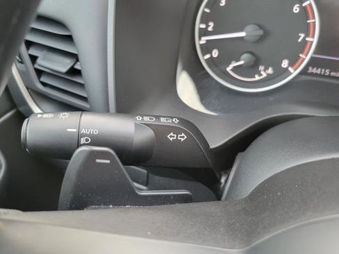 Used 2024 Nissan Rogue S image 15