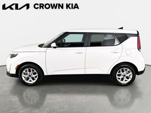 Certified 2025 Kia Soul LX w/ LX Technology Package image 8